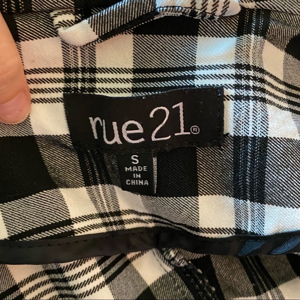 Rue 21 black and white plaid blazer - Picture 3 of 3